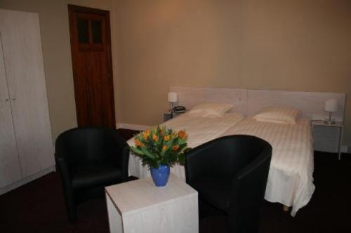 Hostellerie Lou Pahou Ronse Exterior foto
