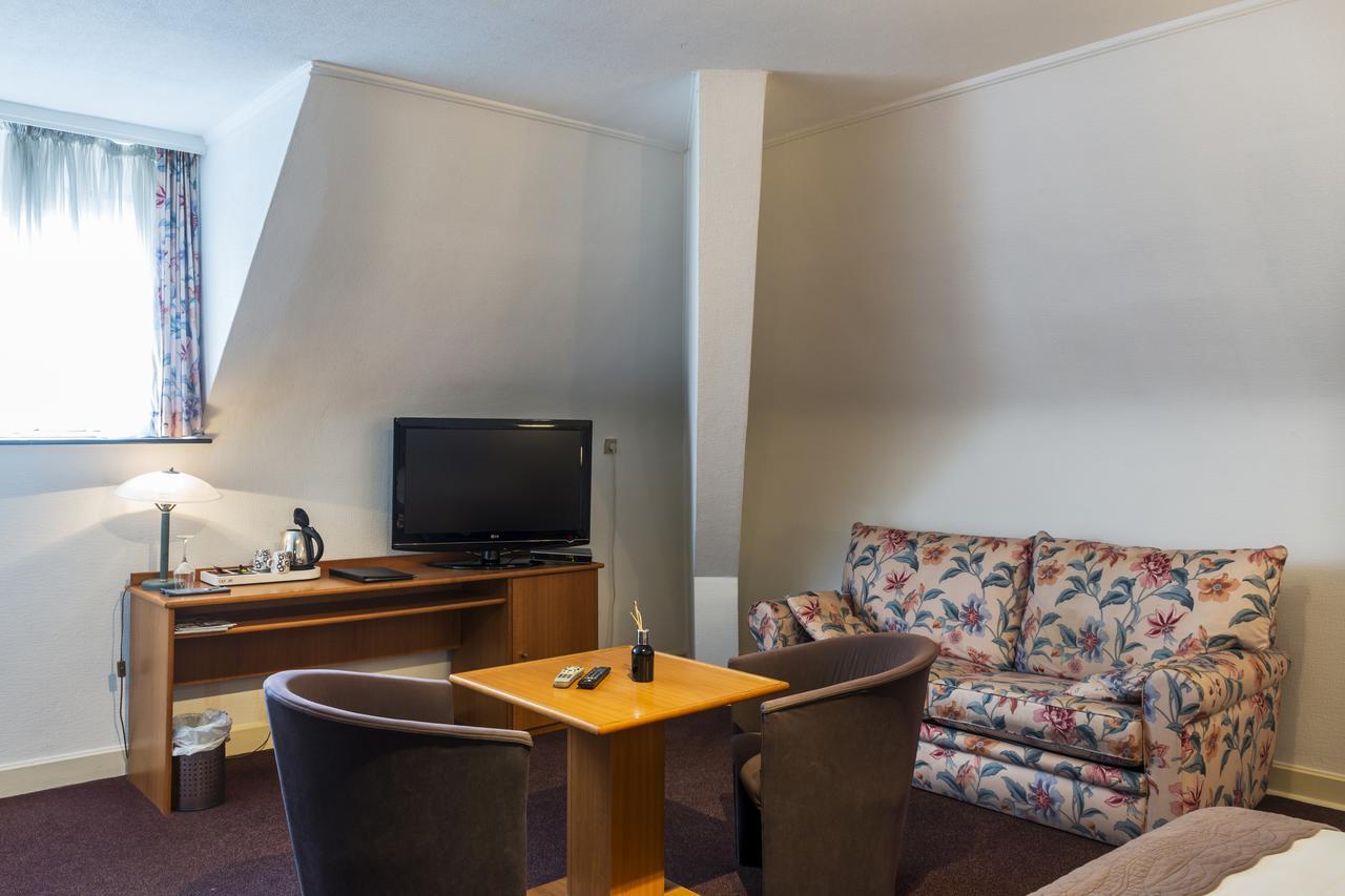 Hostellerie Lou Pahou Ronse Exterior foto